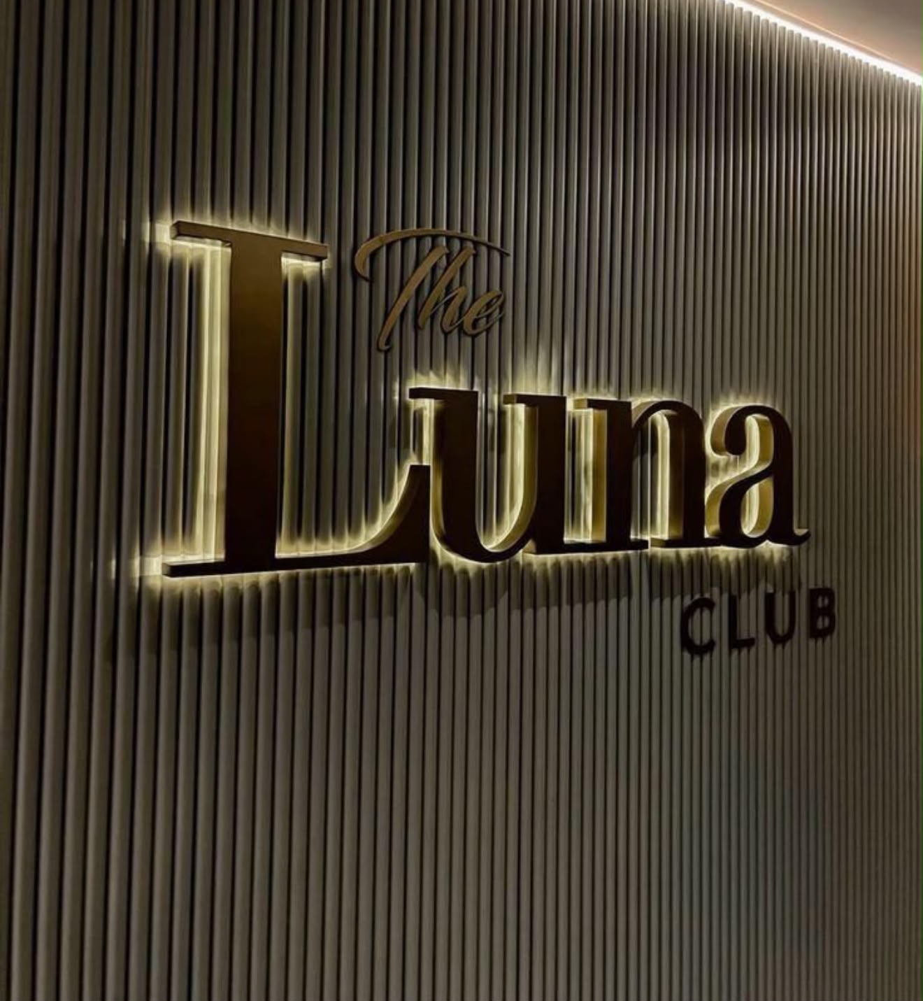Halo (echo) lit 3D LED letters in The Luna Club reception